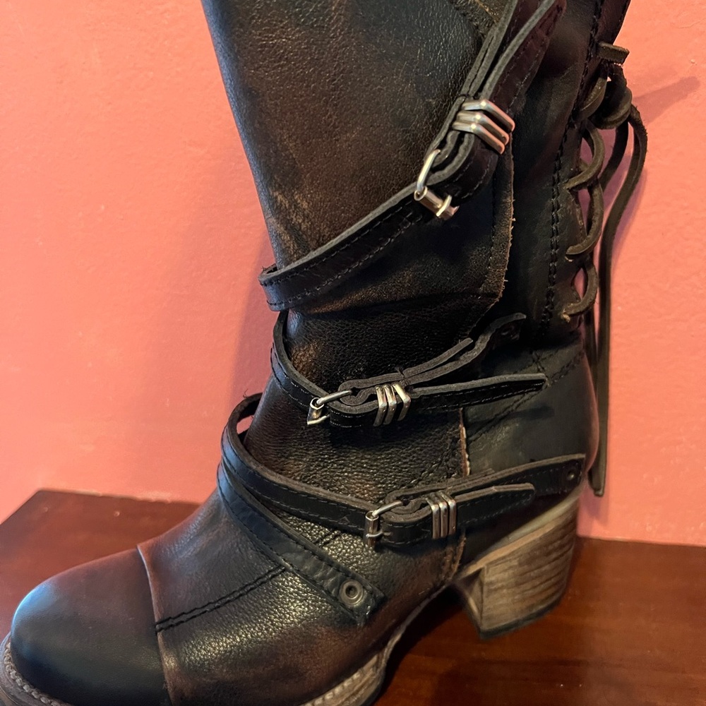 Free birds -Cora worn 2xs size 7